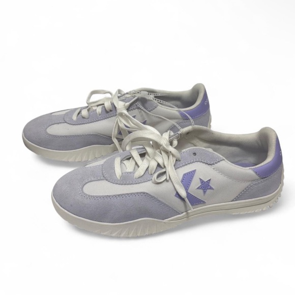 Converse - Picture 2 of 7